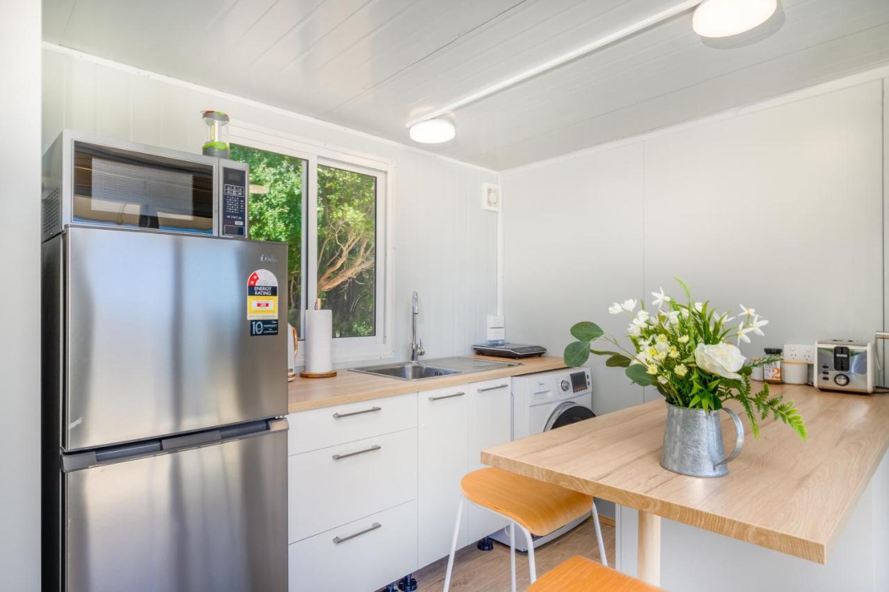 Cosy Cabin To Stay Even Better Than Glamping Pukekohe Екстериор снимка